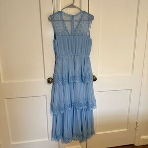 NWT Self-Portrait Sky tiered eyelet Lace midi Dress in light blue